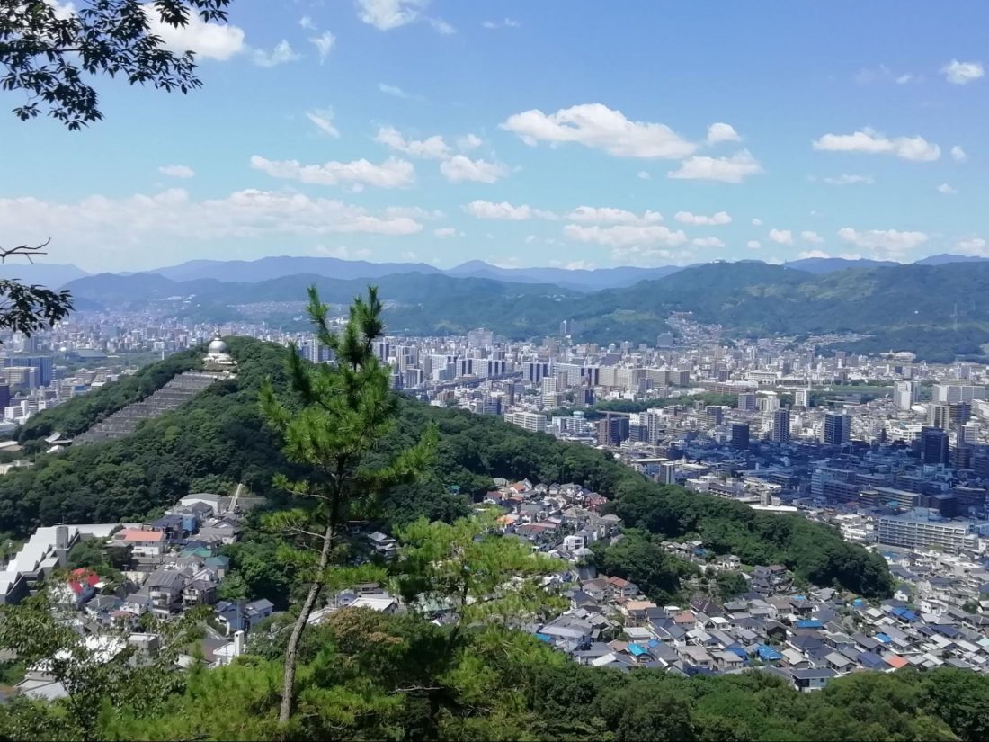 WALKING THE HEAVENLY GODS MOUNTAIN PASS – An Incredible Nature Hike Within City Limits